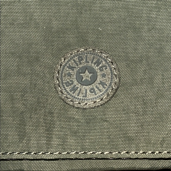 Kipling Olive Green Adjustable Crossbody Organizer Bag - Picture 2 of 15